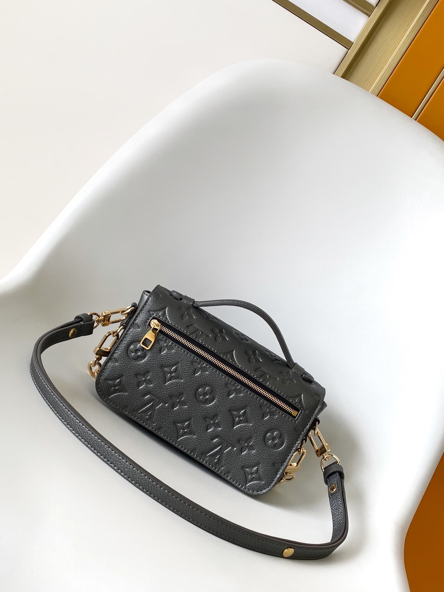 Louis Vuitton Pochette Métis East West Gun metal Embossed grained cowhide leather M11998 High