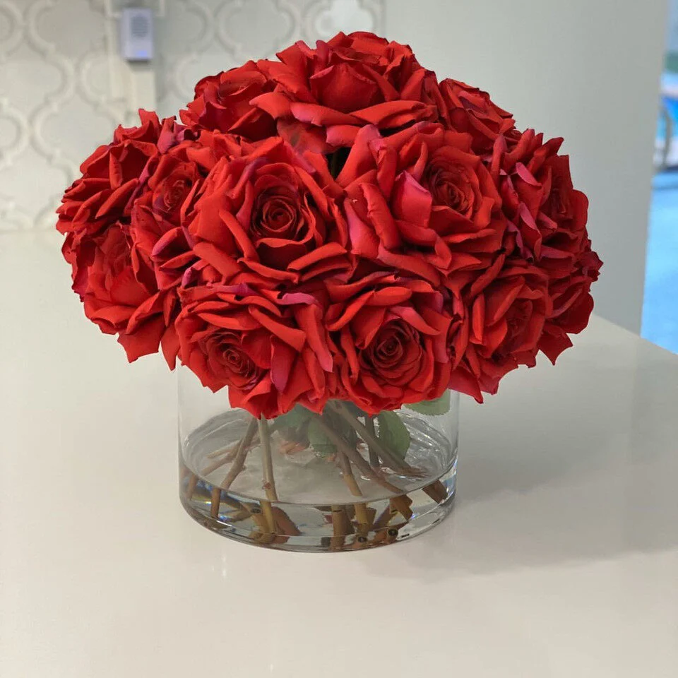 XL Rota Cylinder with Red Roses