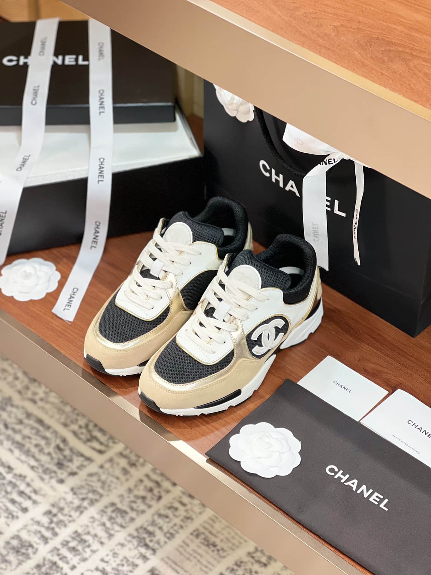 Chanel Sneaker Shoes Men Women