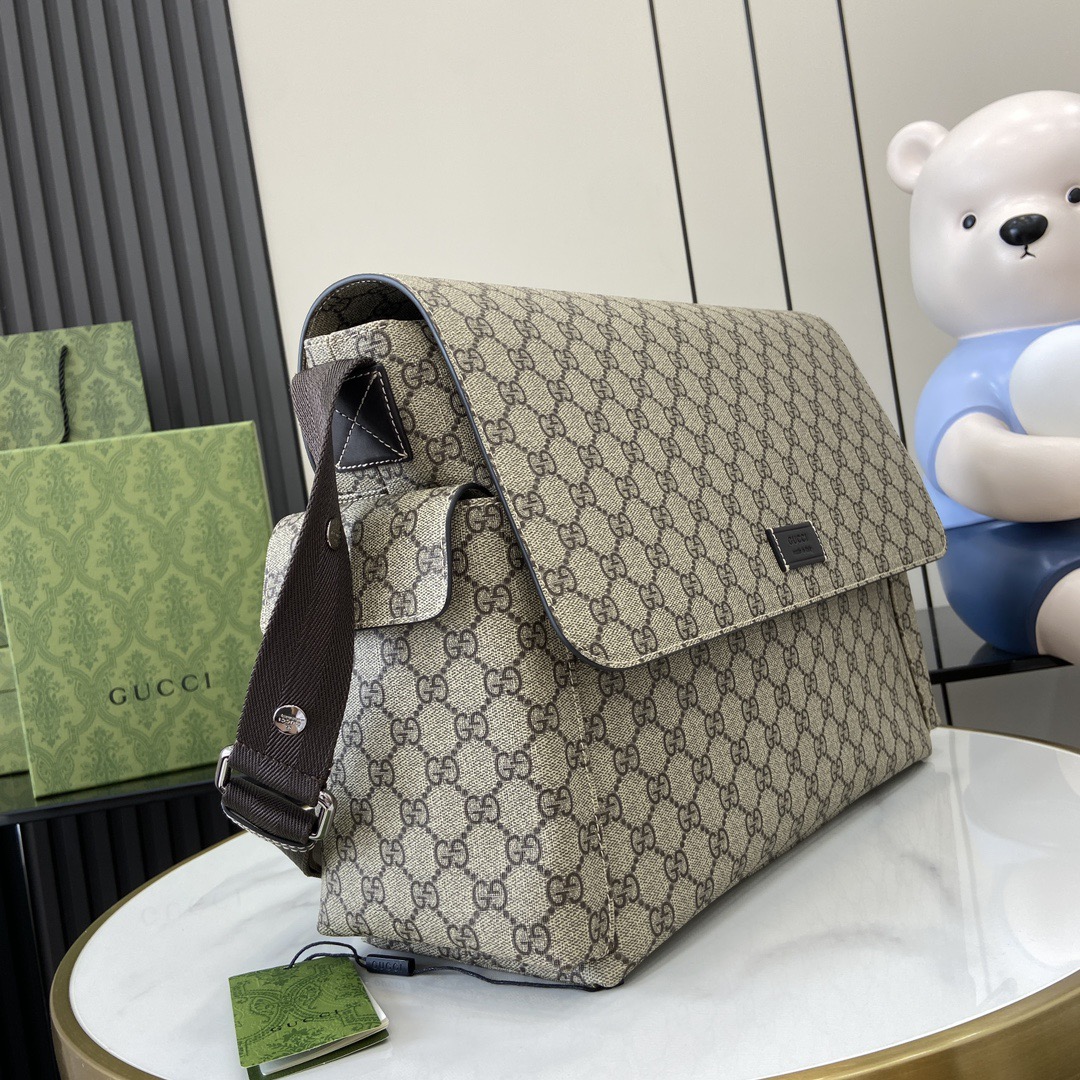 Gucci GG Supreme Shoulder Bags Size 44*28*14cm