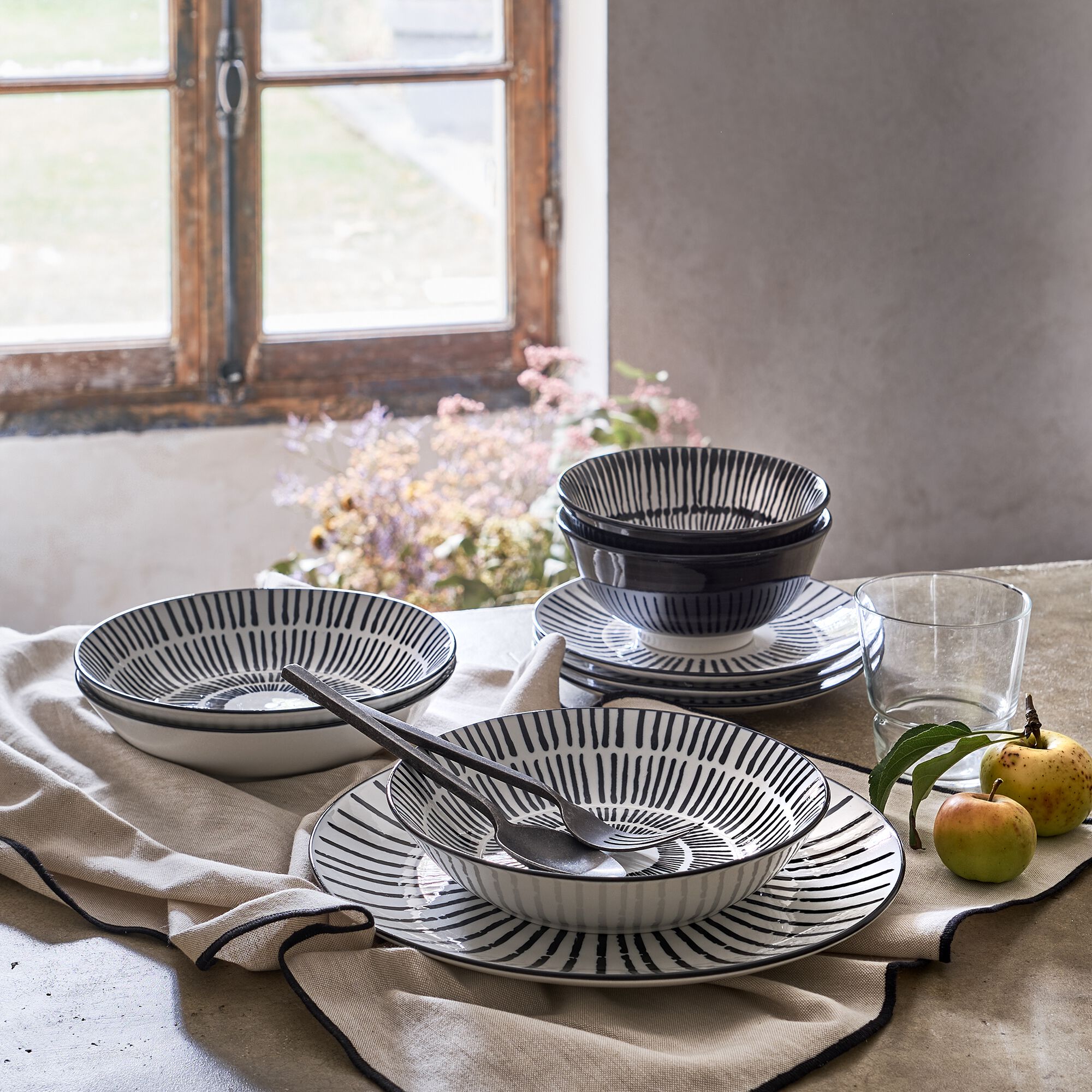 LINIA - Assiette creuse en porcelaine D20cm - blanc