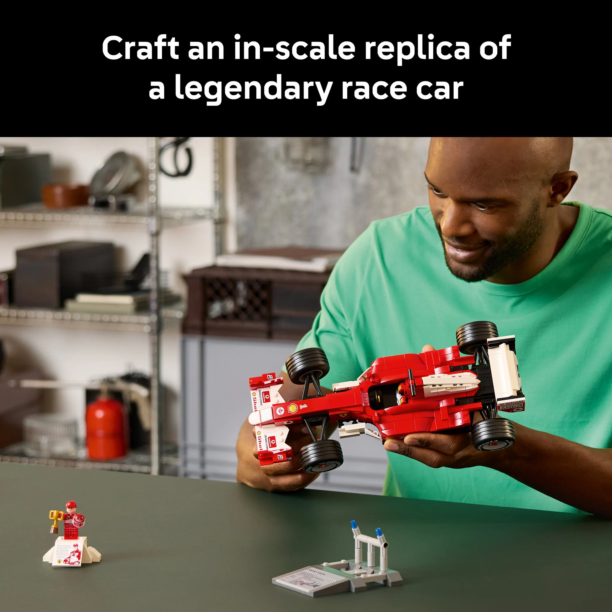 LEGO 11375 Icons Ferrari F2004 & Michael Schumacher