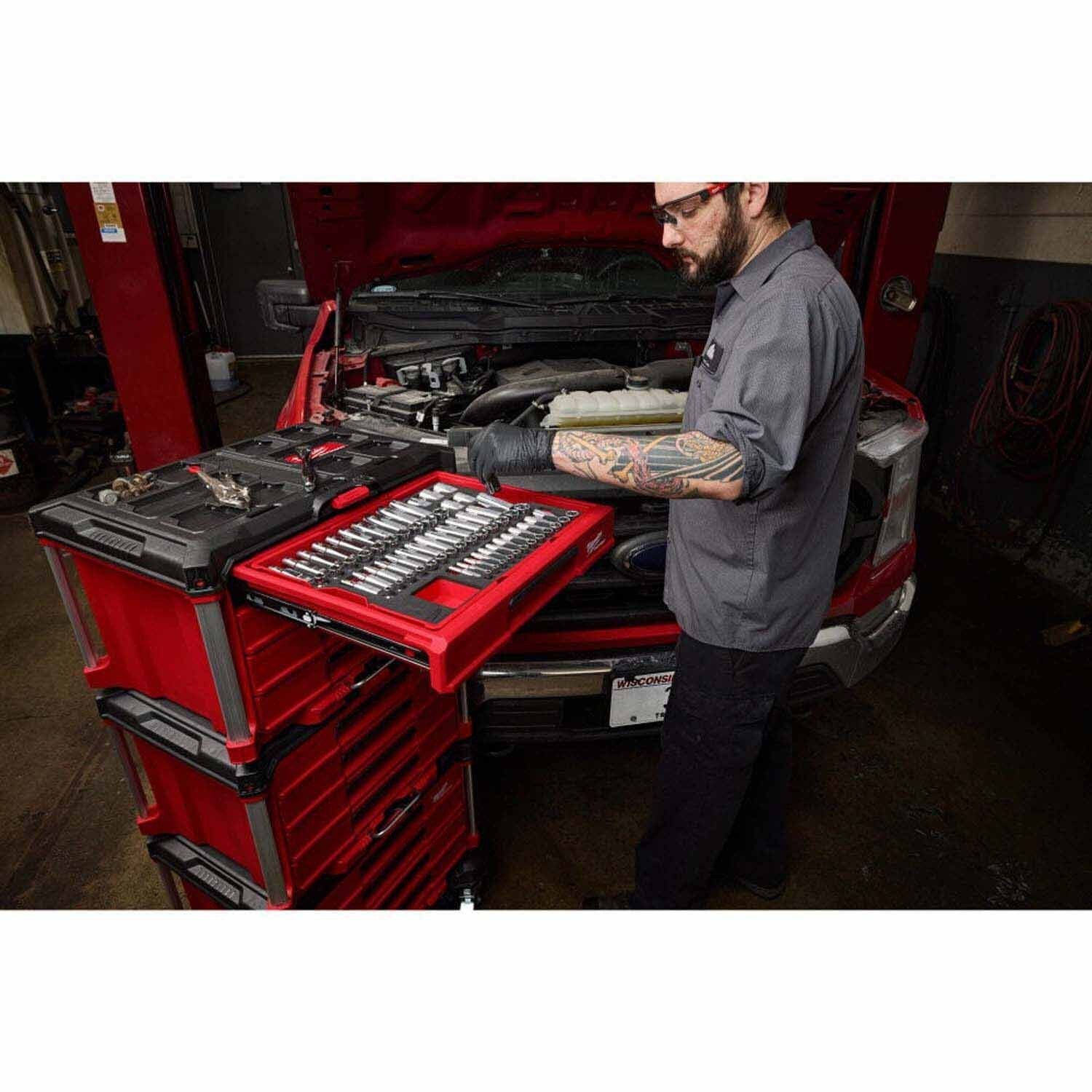 Milwaukee 48-22-9495 366pc. Master Mechanics Hand Tool Set with PACKOUT Drawers and Dolly