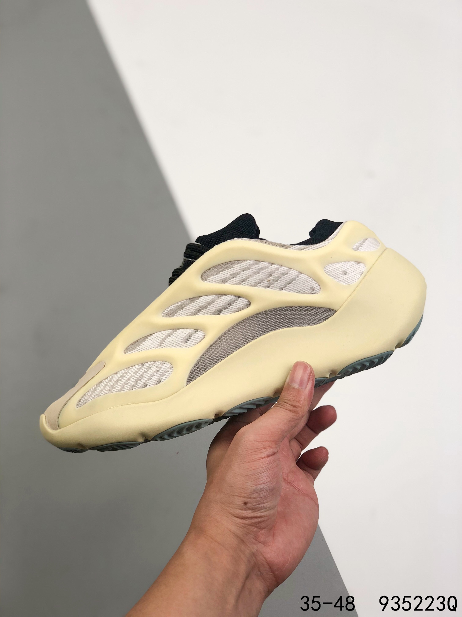 Yeezy 700 V3 Mens/Women's Sneakers Shoes 35 - 48