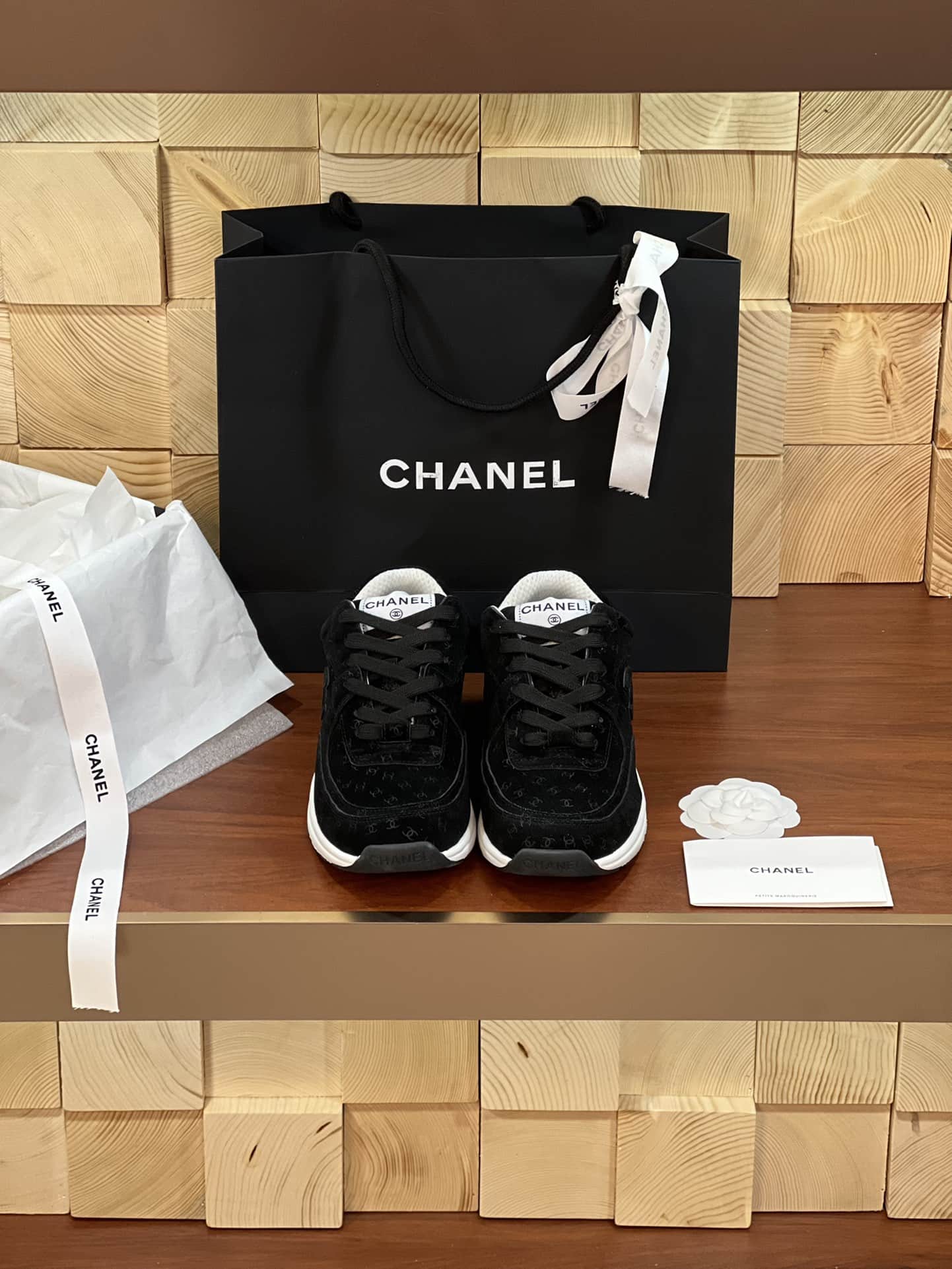 Chanel Sneaker Shoes Men Women