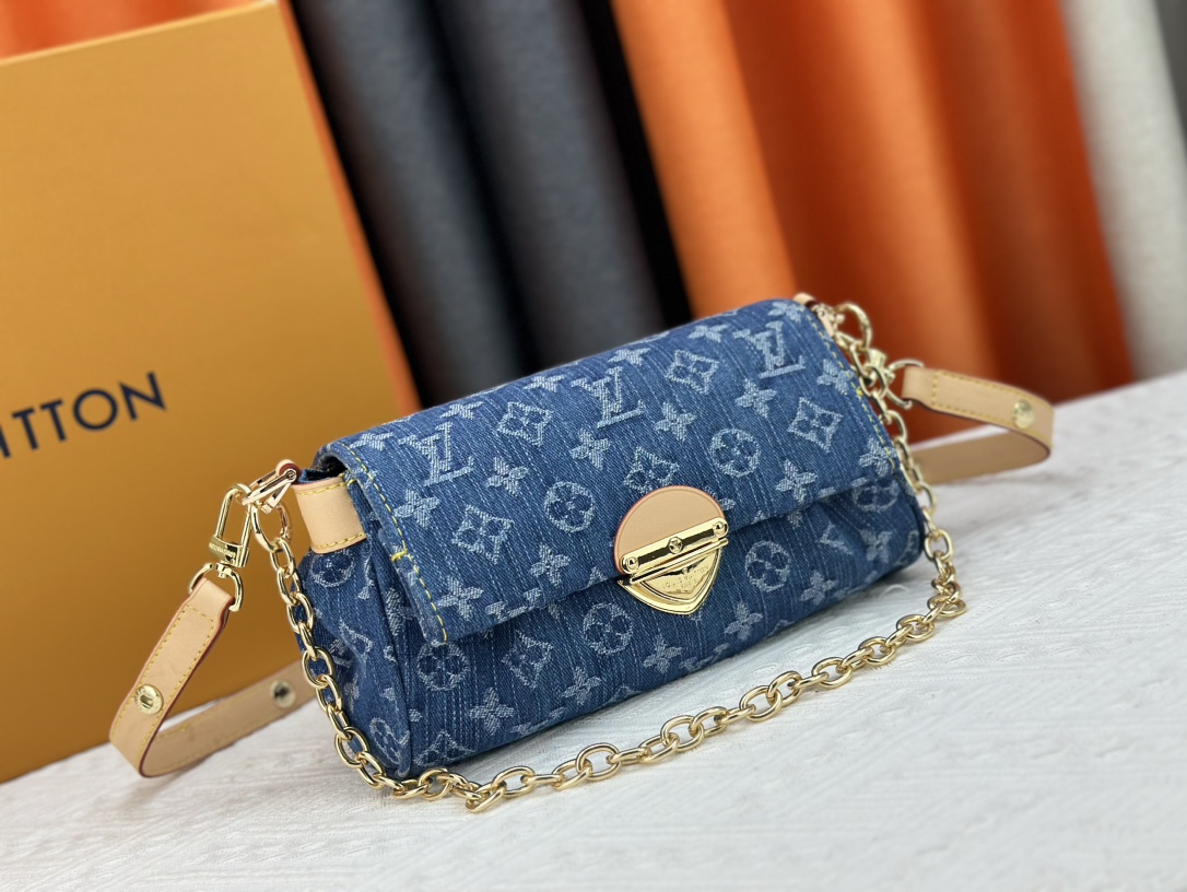 Louis Vuitton M45859 Favorite Denim Cowboy Shoulder Bags Size 24*14*9cm