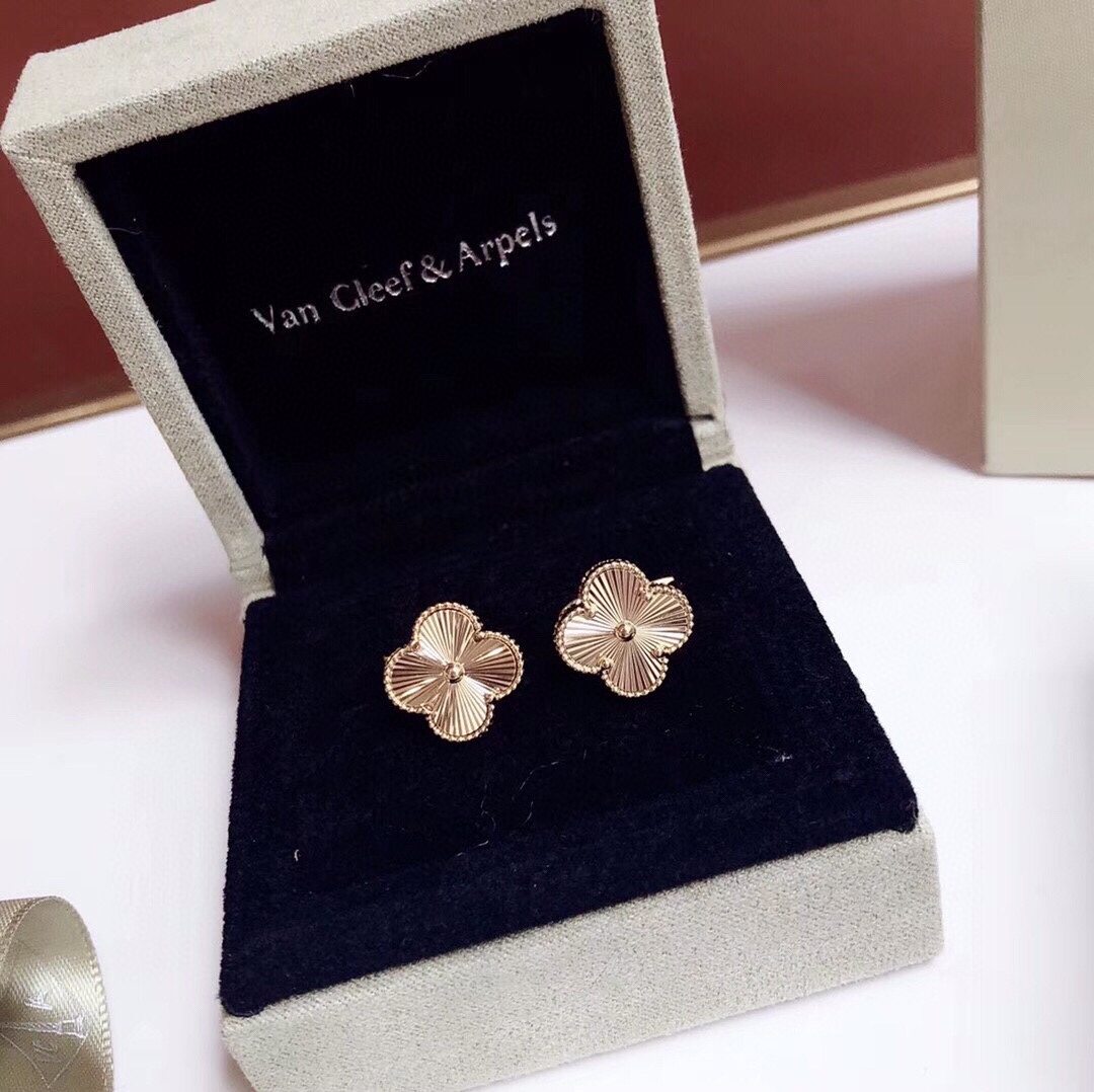 Van Cleef & Arpels Earrings