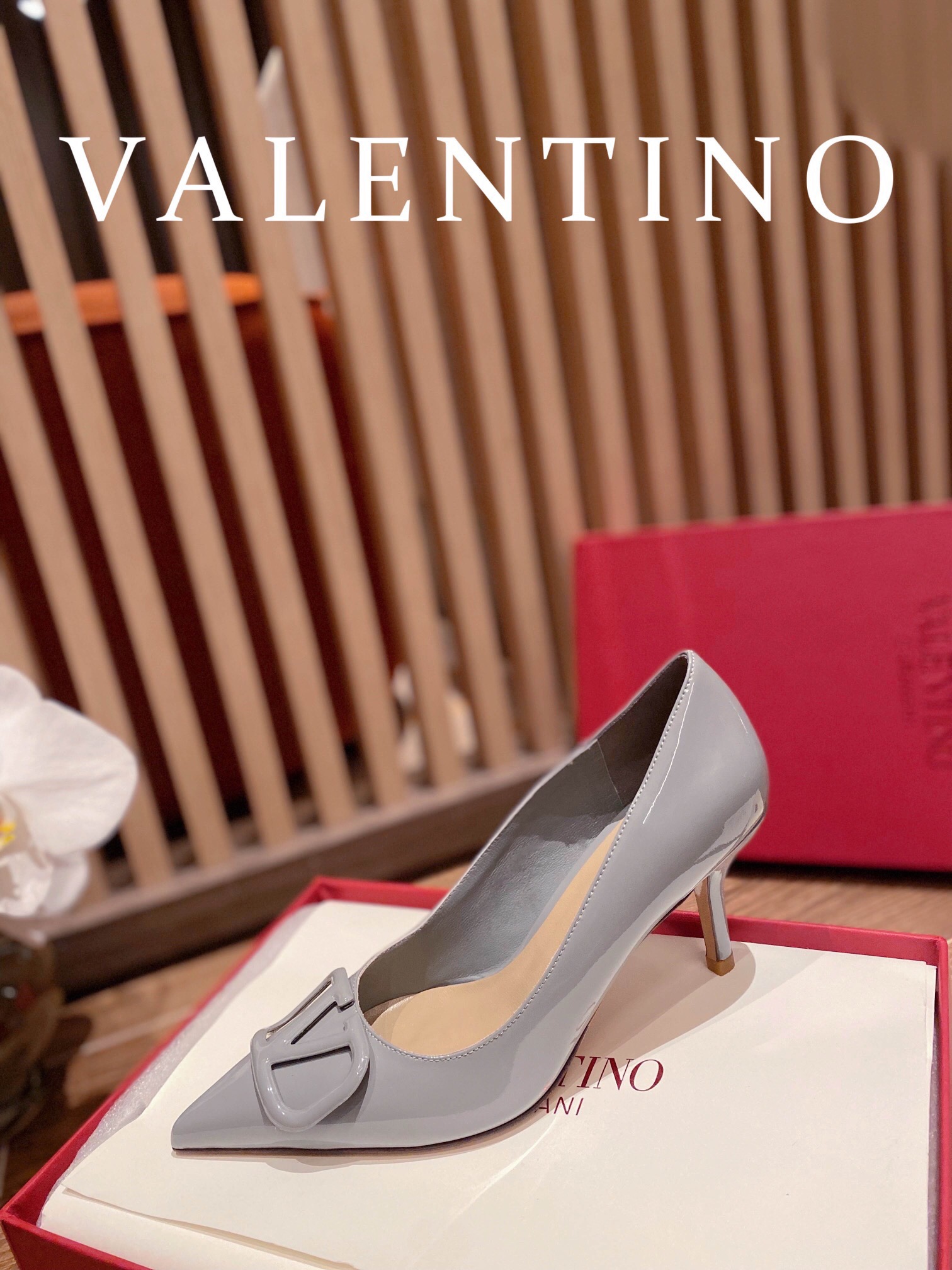 Valentino Vlogo Signature Patent Leather Slingback Pumps Size 35-41 4-Color