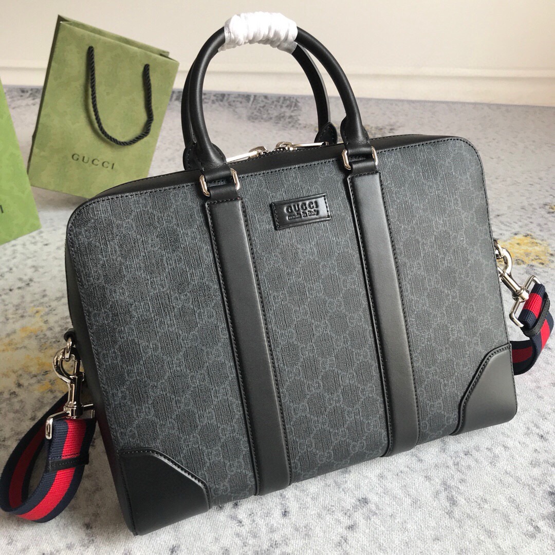 Gucci  Aus GG Supreme Shoulder bags Size 36*28*7cm
