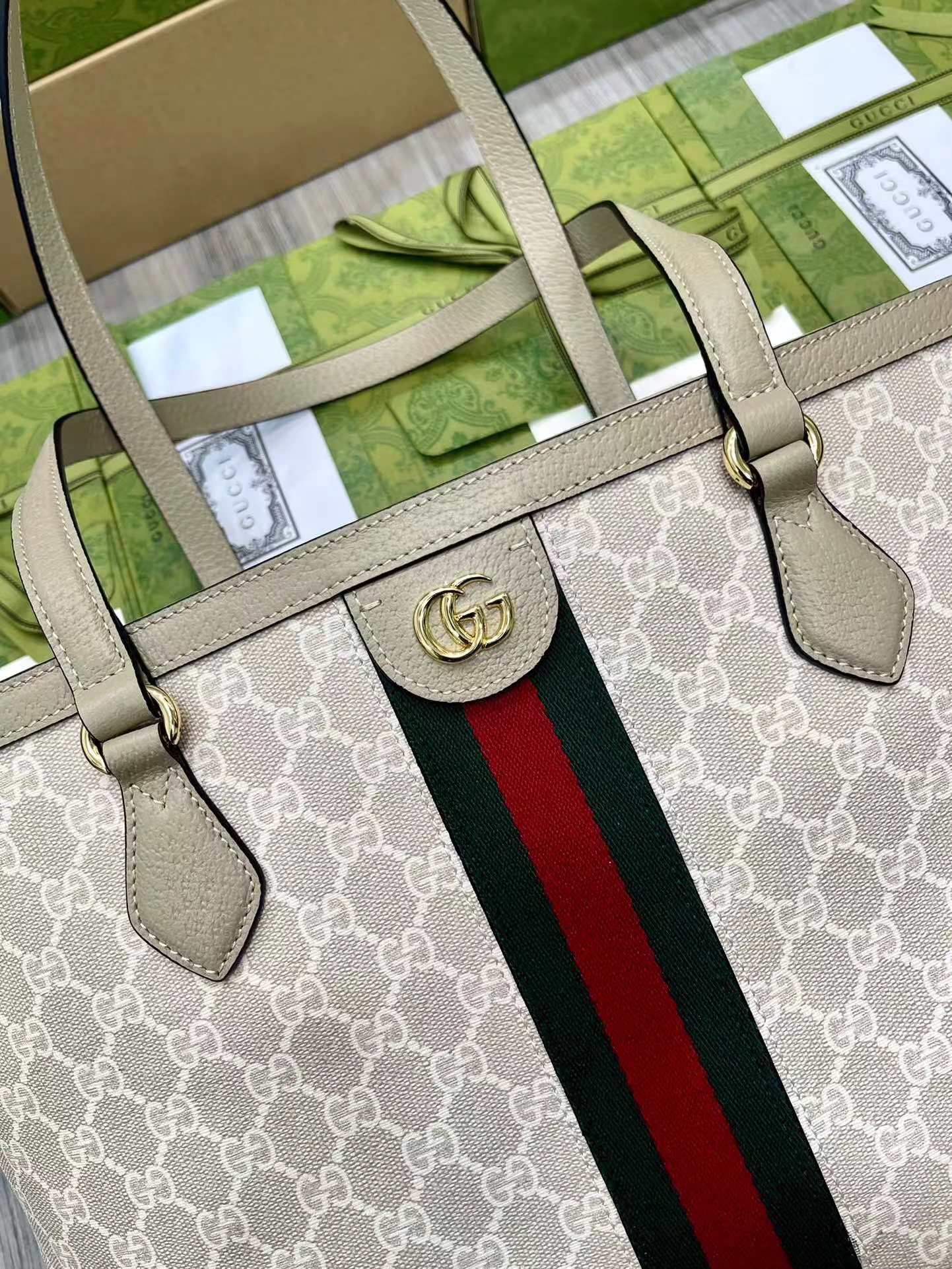 Gucci GG Supreme Shopping Bags Size 38*28*14cm