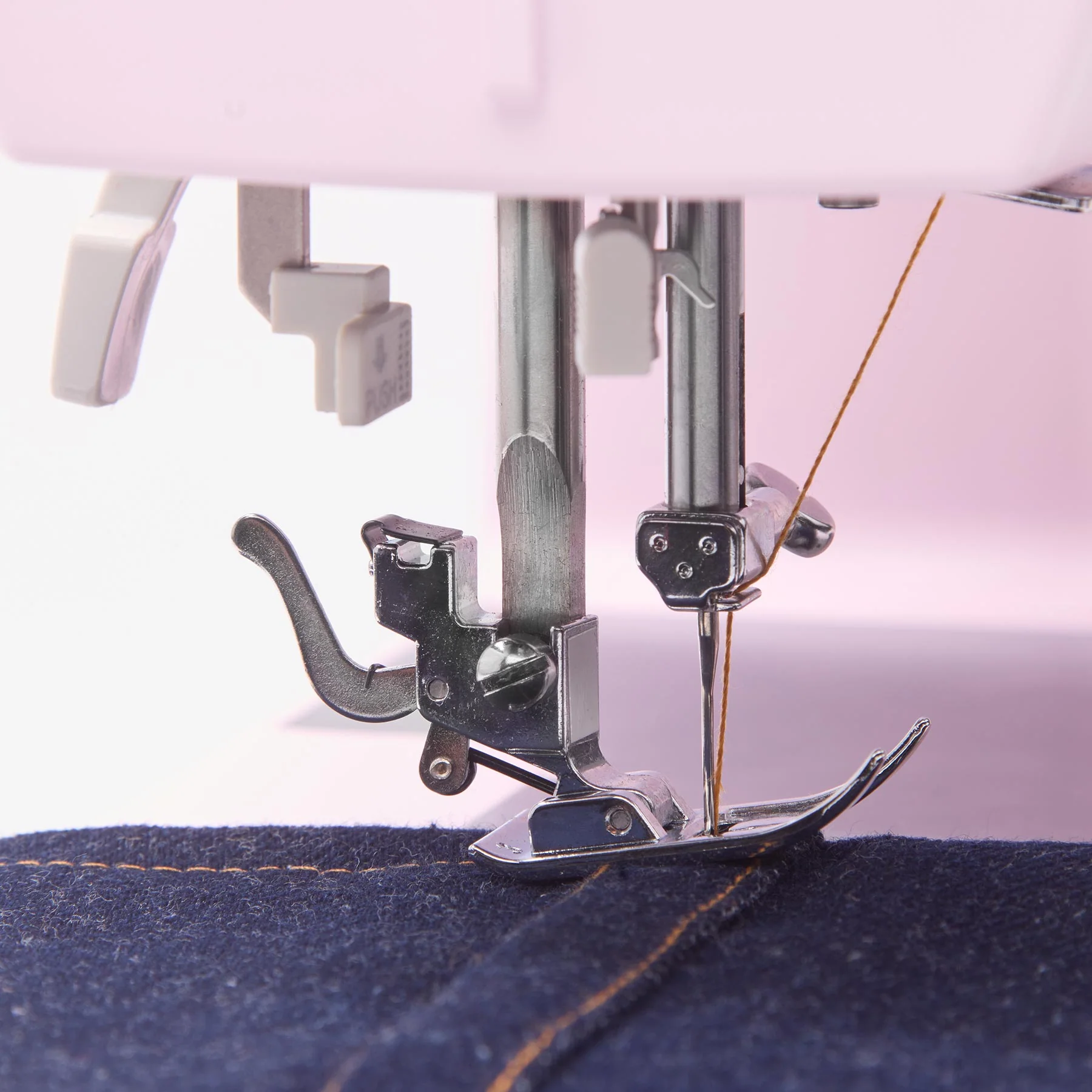 SINGER® Heavy Duty 4452 Rosewater Pink Sewing Machine