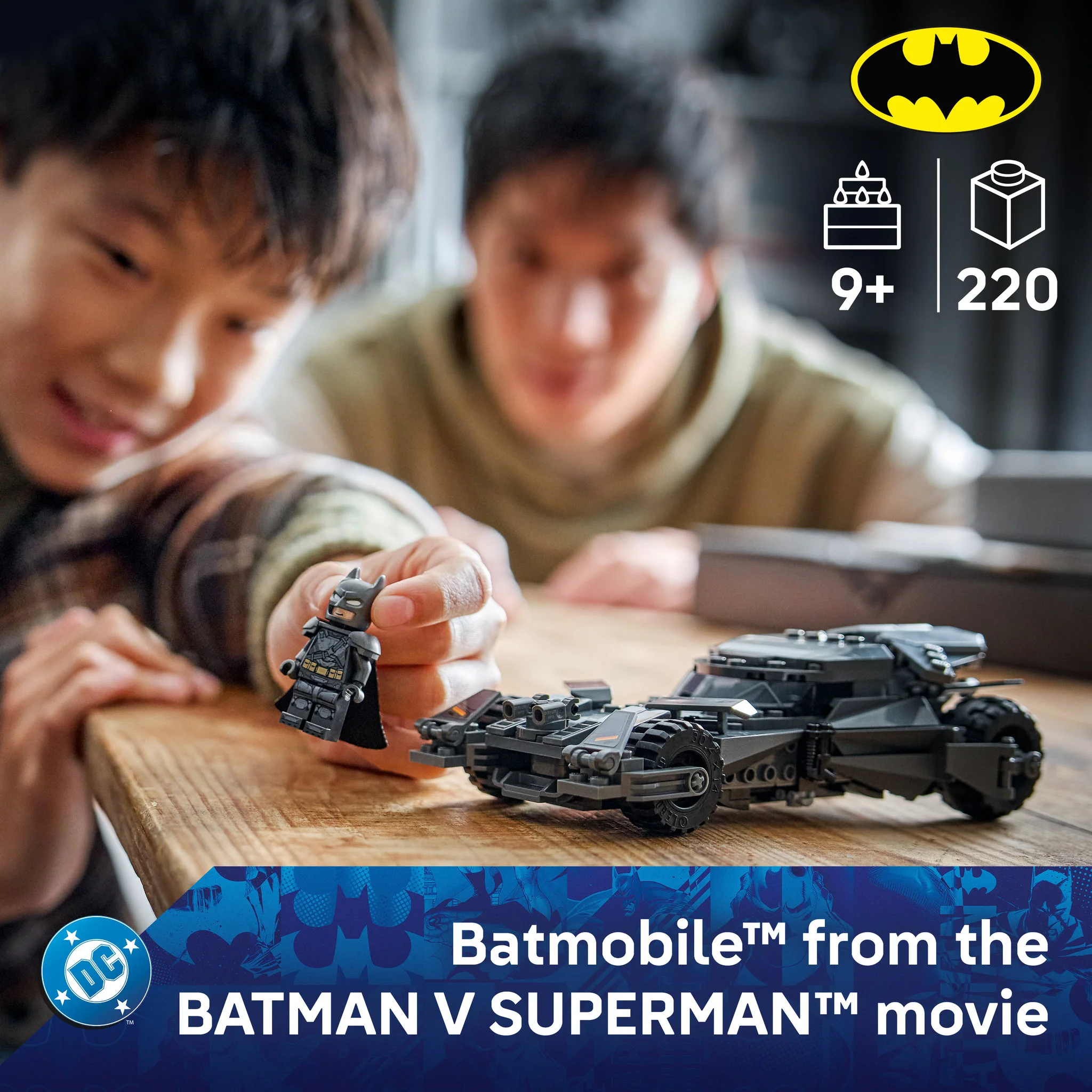 LEGO 76331 Super Heroes Batman vs Superman Batmobile