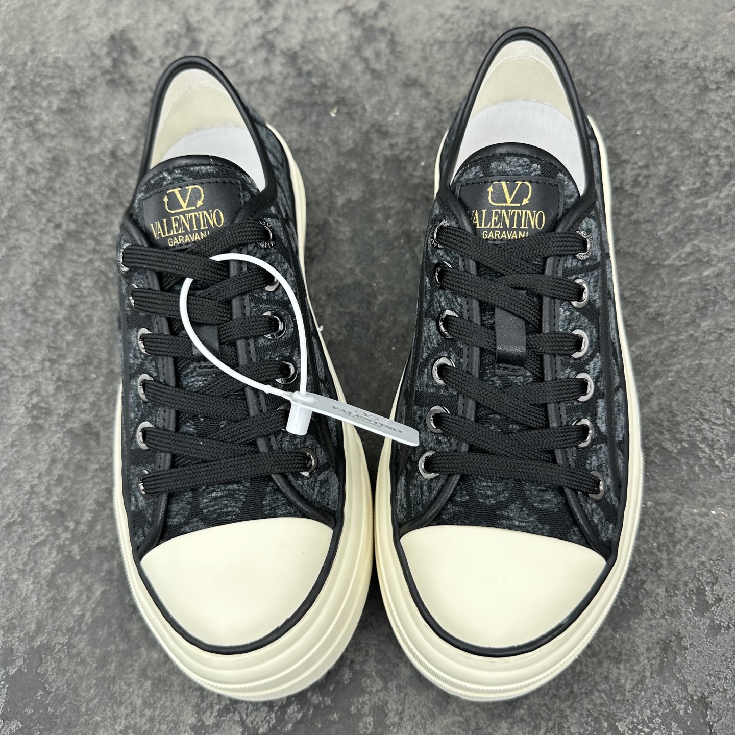 Valentino   2026ss  New Sneaker  Size 36-46