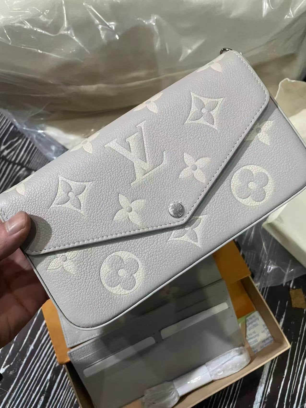 Louis Vuitton Félicie Pochette Monogram Empreinte M14227 Brume/Quartz High