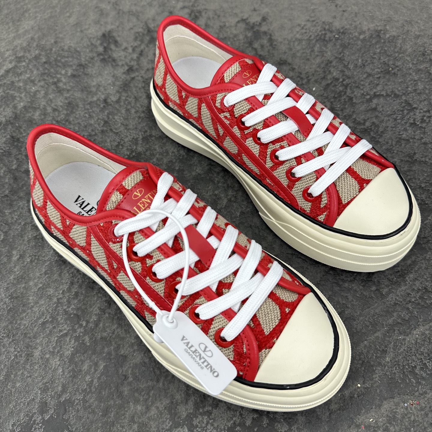Valentino   2026ss  New Sneaker  Size 36-46