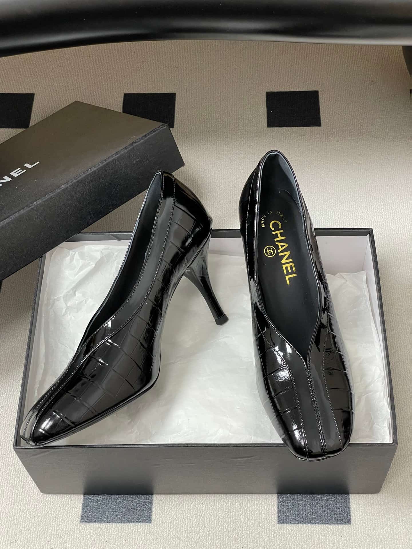 Chanel Noir Croc-Embossed Sculpted Pumps