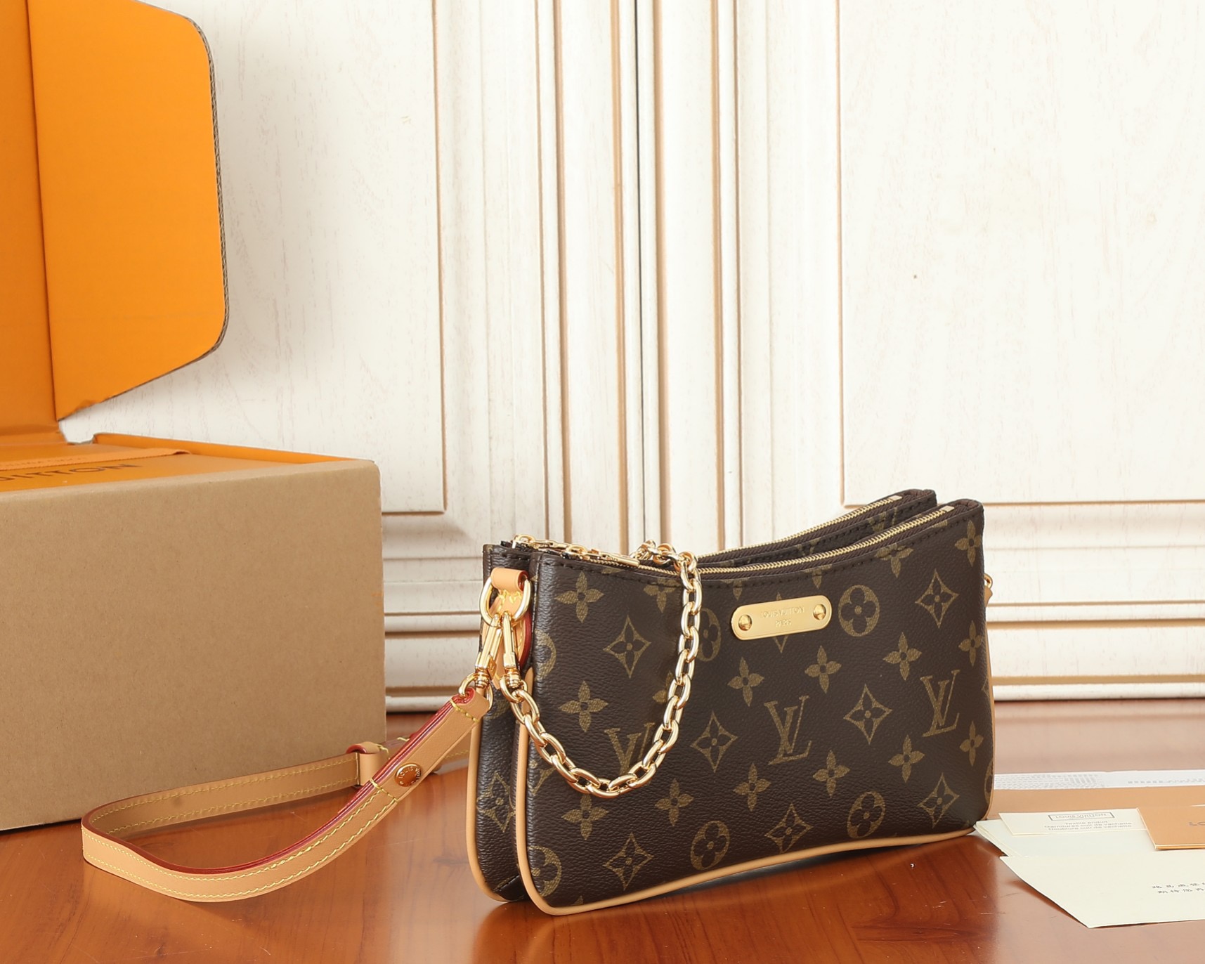 Louis Vuitton M83008 Liv Pochette Shoulder Bag Size 24.5*13.5*6.5cm