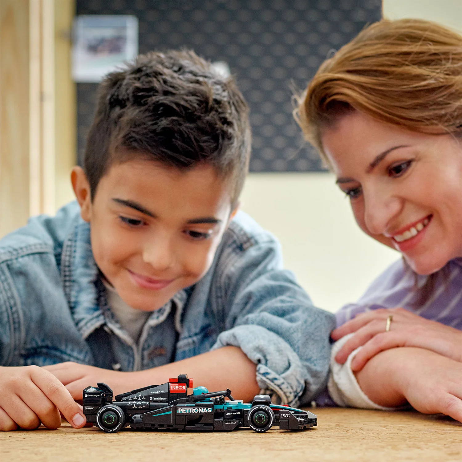 LEGO® Speed Champions Mercedes-AMG F1® W15 Race Car