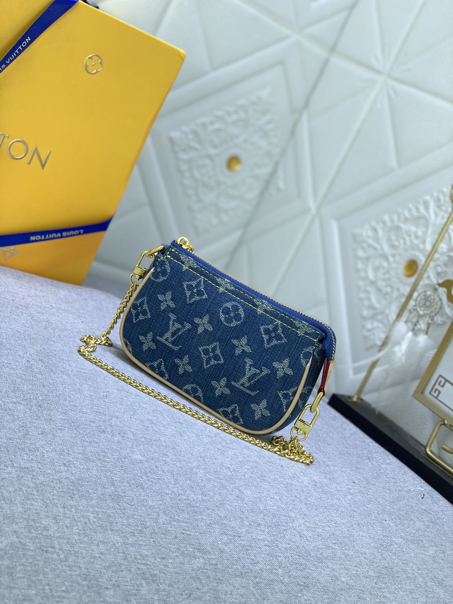Louis Vuitton M82960 Mini Pochette  Accessorie Monogram Denim Cowboy Shoulder Bags Size 4.5*9.5*4cm