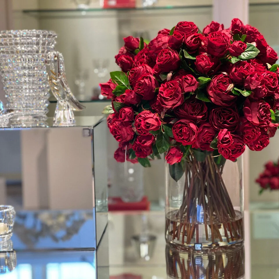 Red English Roses in 16″ Glass Rota Vase