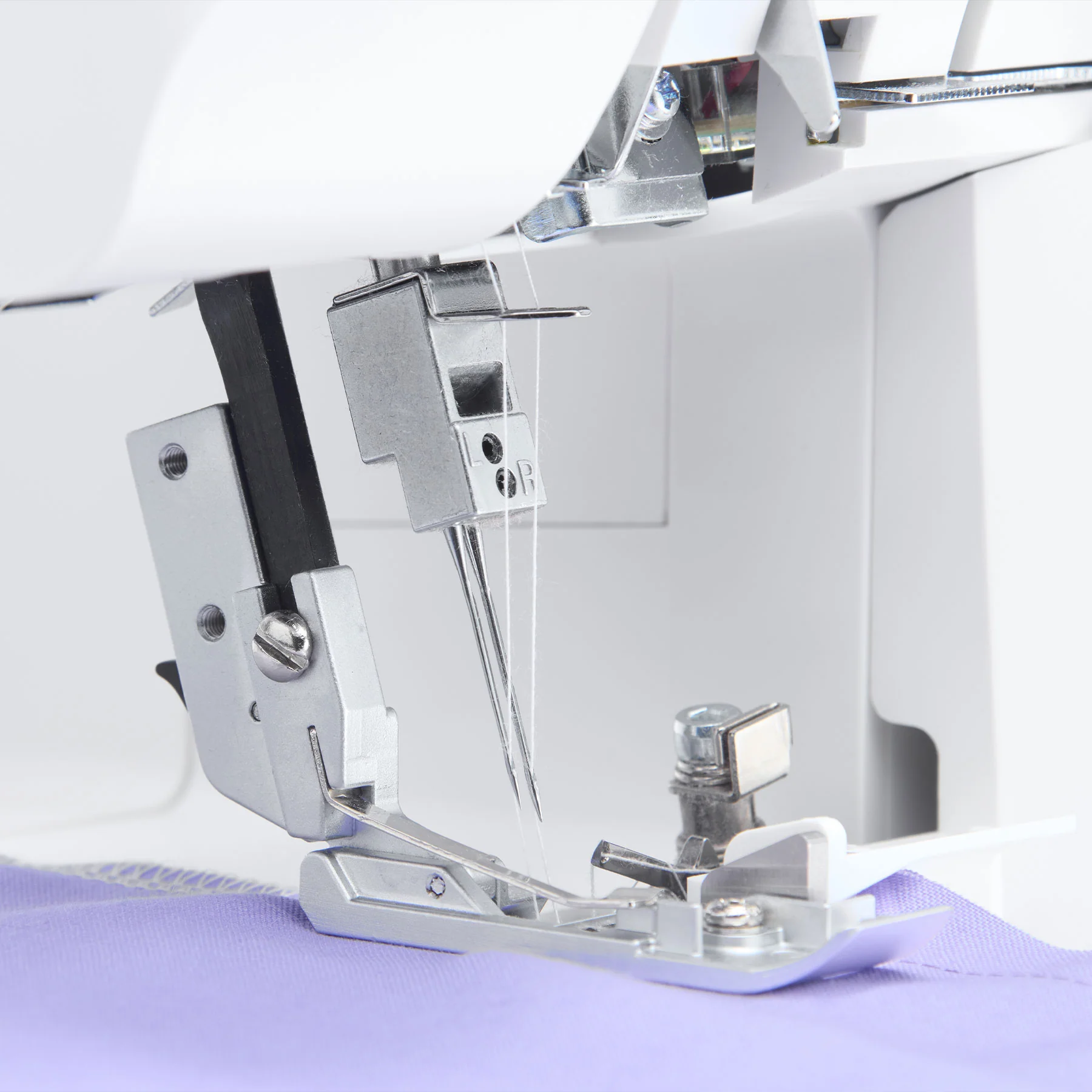 SINGER® S0600 Serger