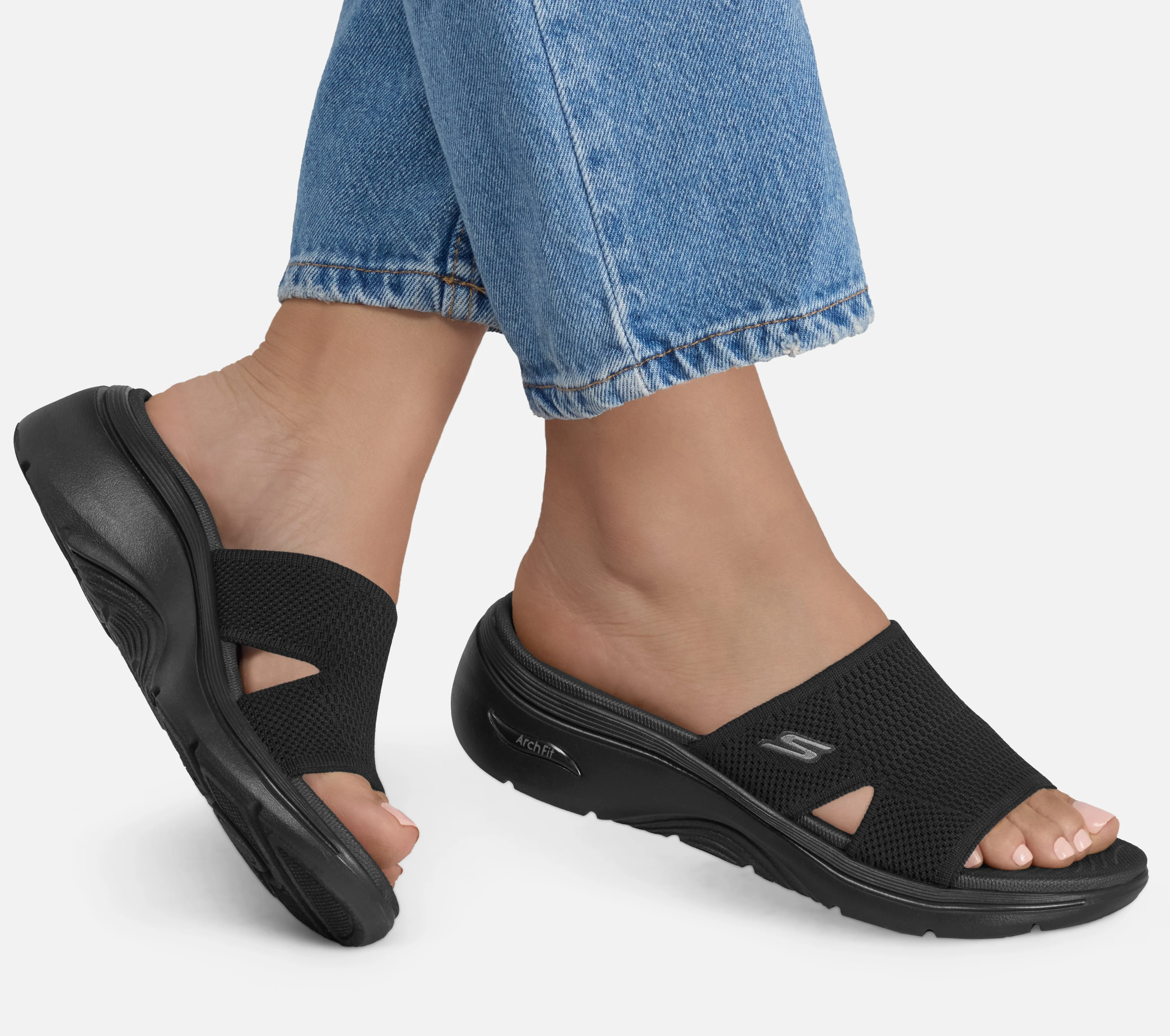 Wide Fit: Go Walk Arch Fit 2.0 - Dakota