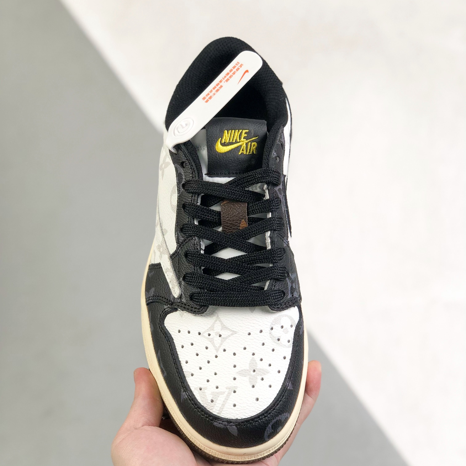 Nike Air Jordan 1 x Travis Scott Low Top Sneaker Shoes Gr. 36-46