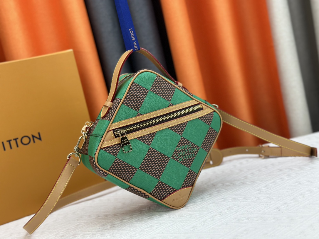 Louis Vuitton N40563 Shoulder Bags Size 20cm