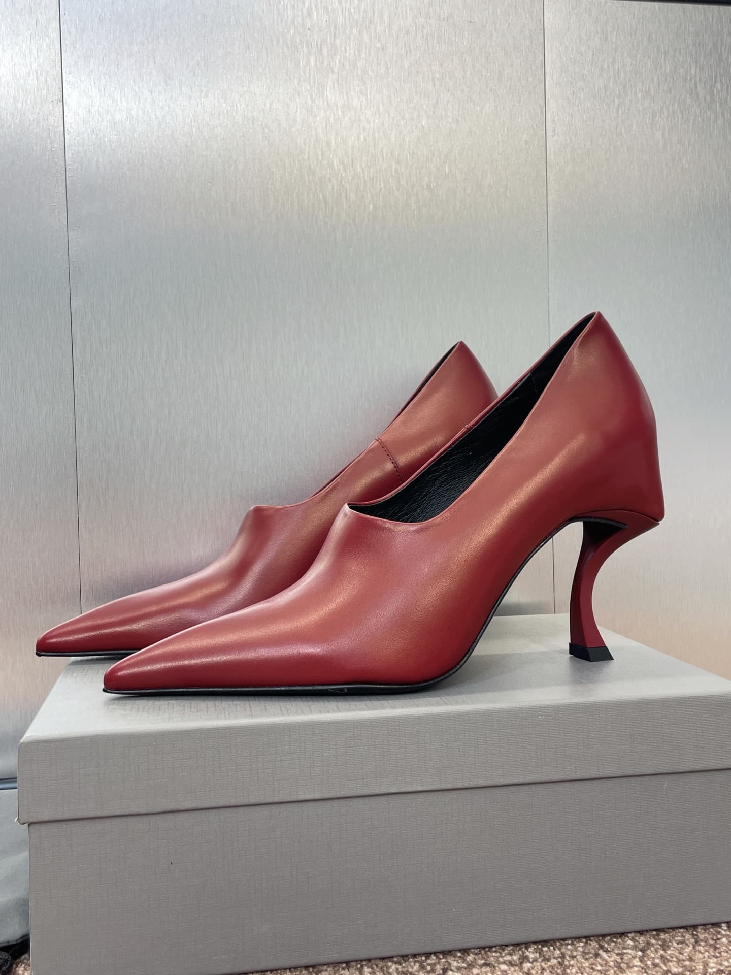 Balenciaga Hourglass Leather Pumps Shoes Women