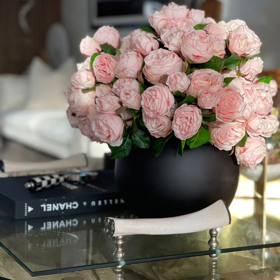 English Roses in Matte Black Fishbowl Vase