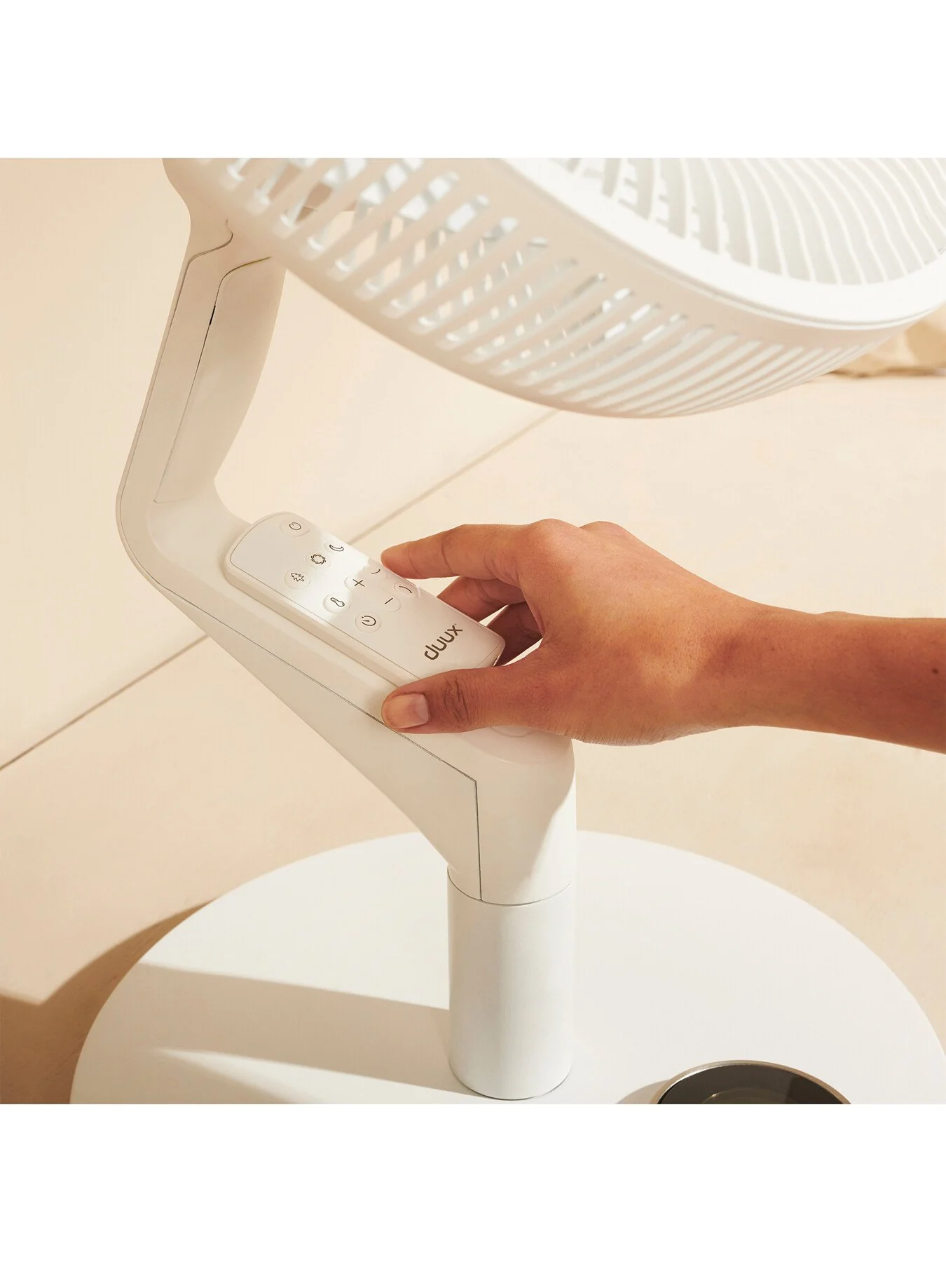 Whisper Flex Ultimate Fan White and Battery Pack