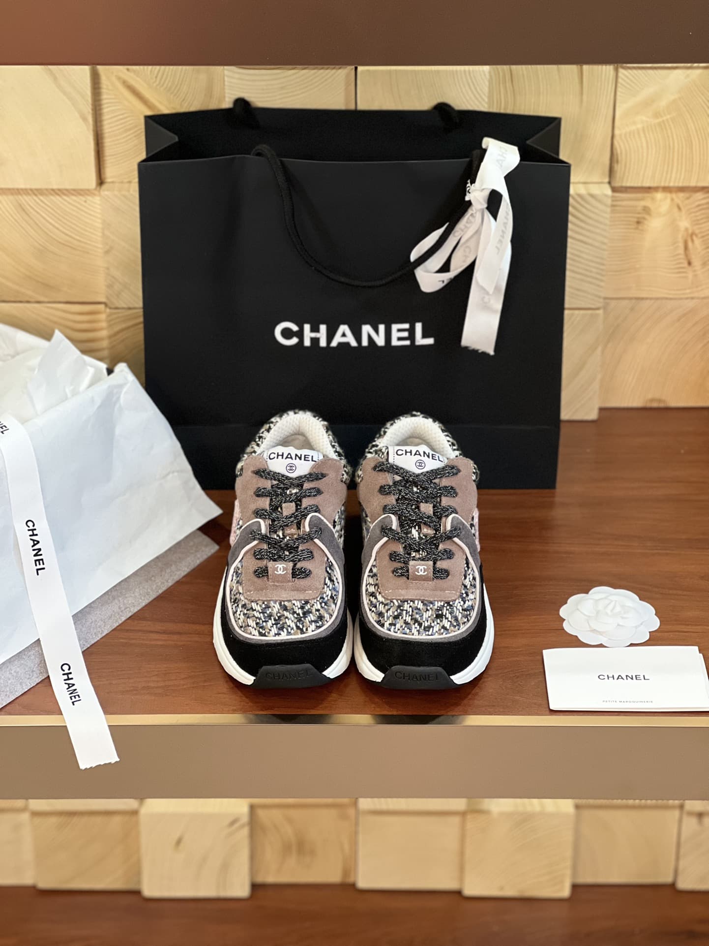 Chanel Sneaker Shoes Men Women
