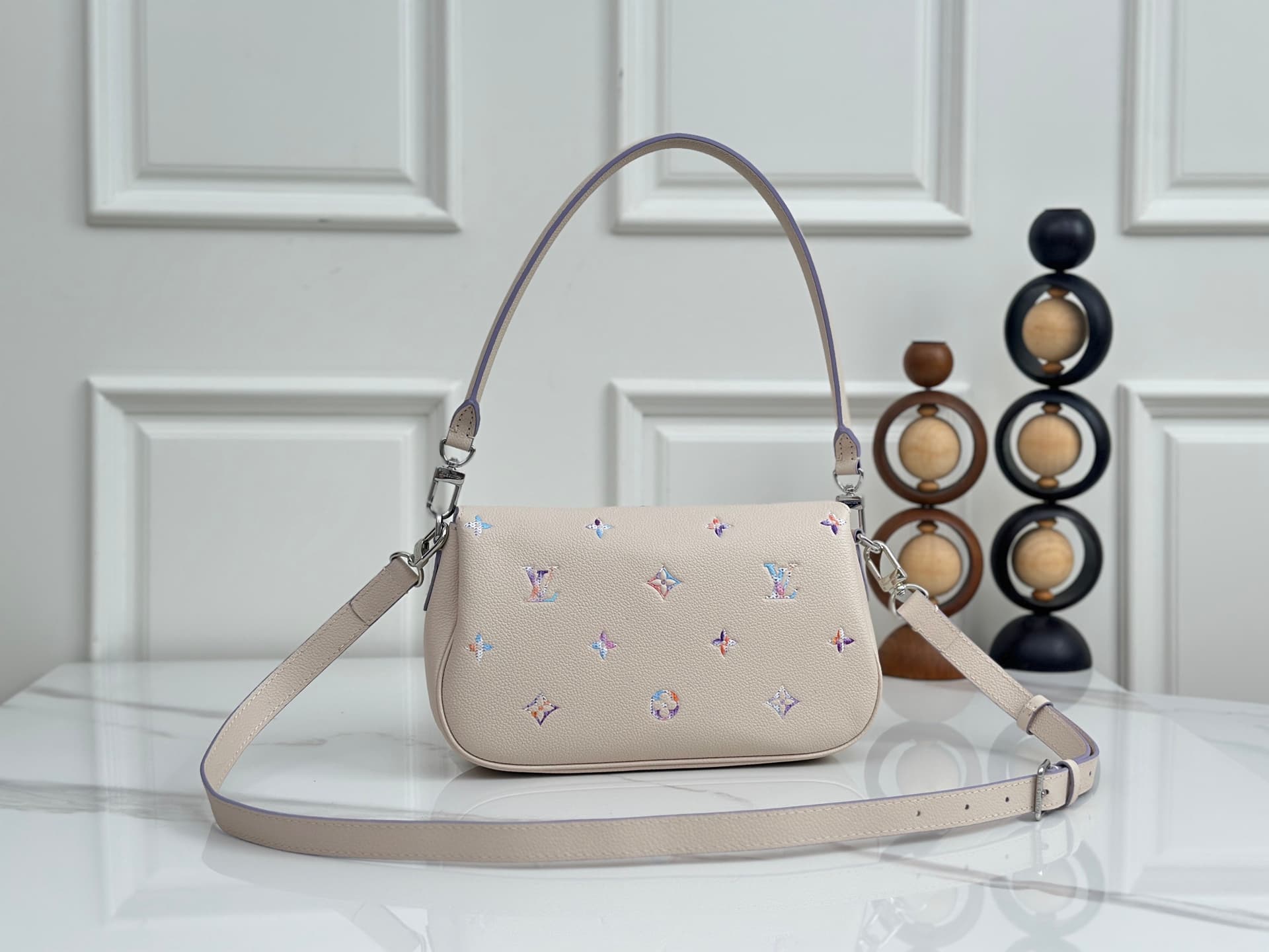 Louis Vuitton Pochette Métis Soft PM Link Quartz Embossed cowhide leather M2A332 High