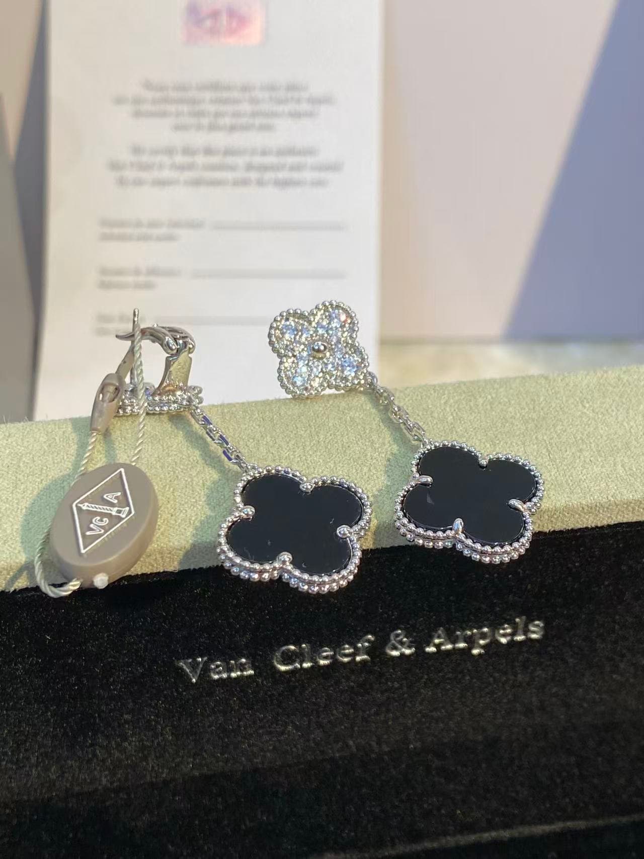 Van Cleef & Arpels Magic Alhambra Earrings High-end version V gold plating