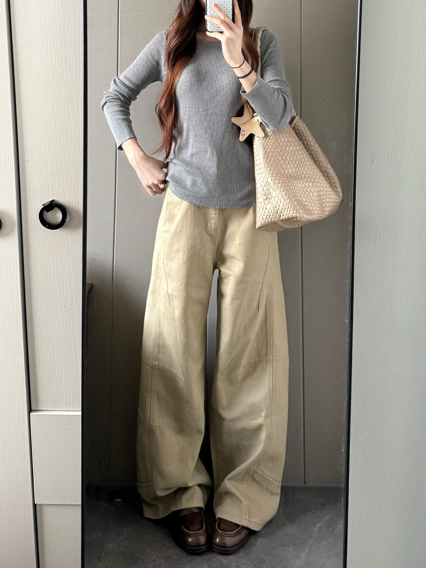 Women's Curved Wide-Leg Jeans, Spring/Summer Style, Low-Waisted, Loose Fit, Slimming, Khaki Color