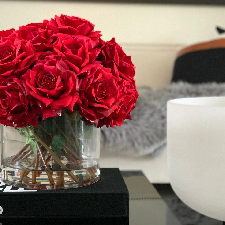 XL Rota Cylinder with Red Roses