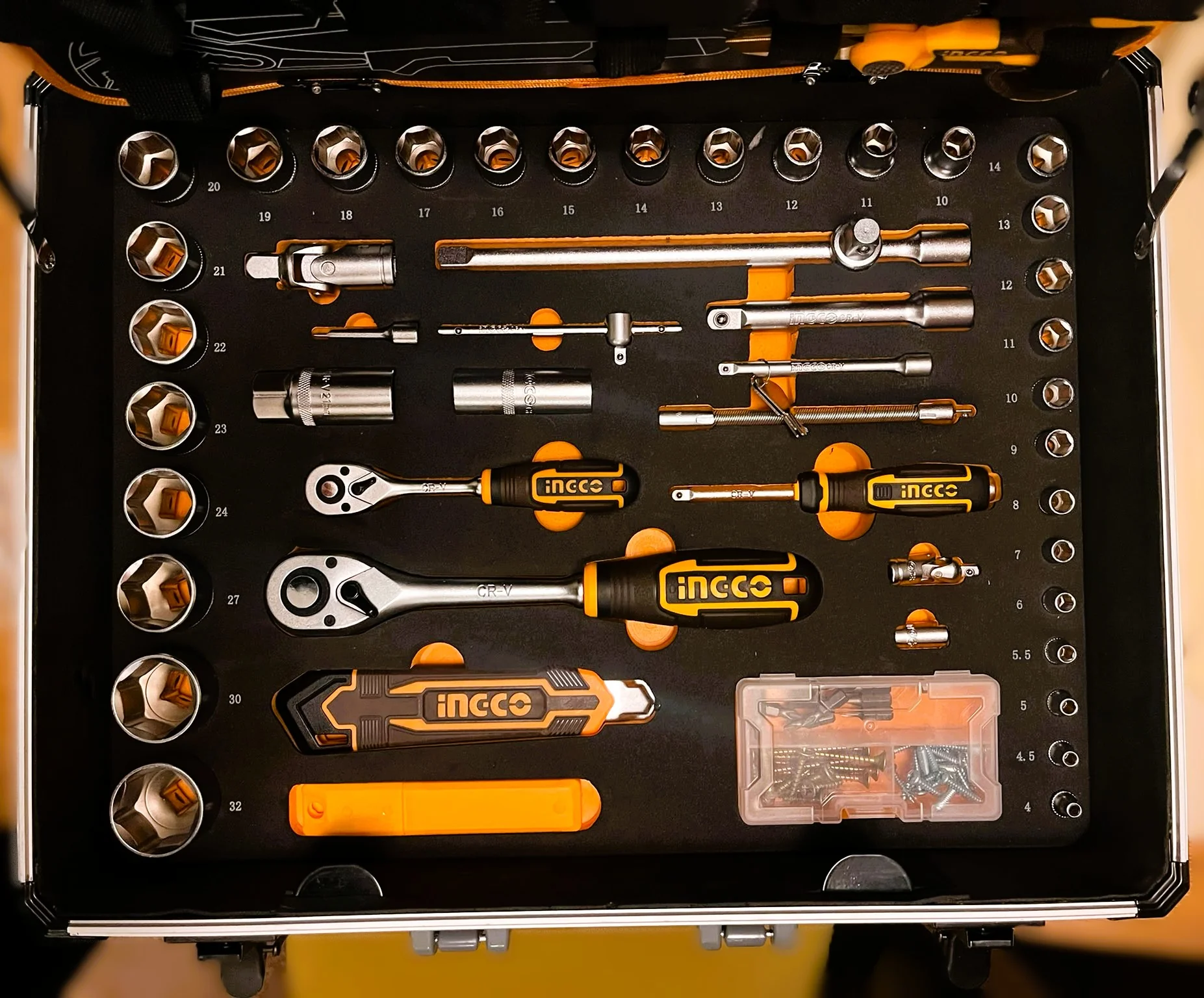 INGCO Hand Tools Set 147-Piece in Metal Case Professional