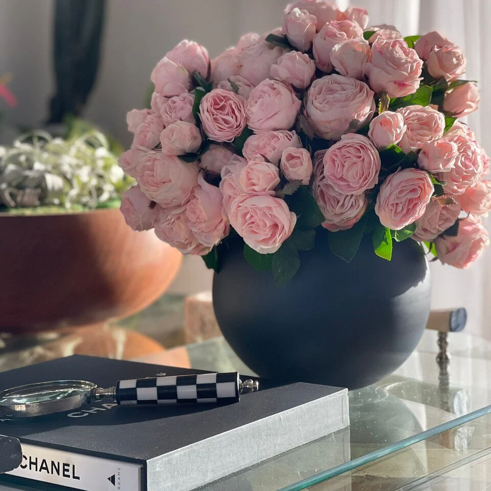 English Roses in Matte Black Fishbowl Vase