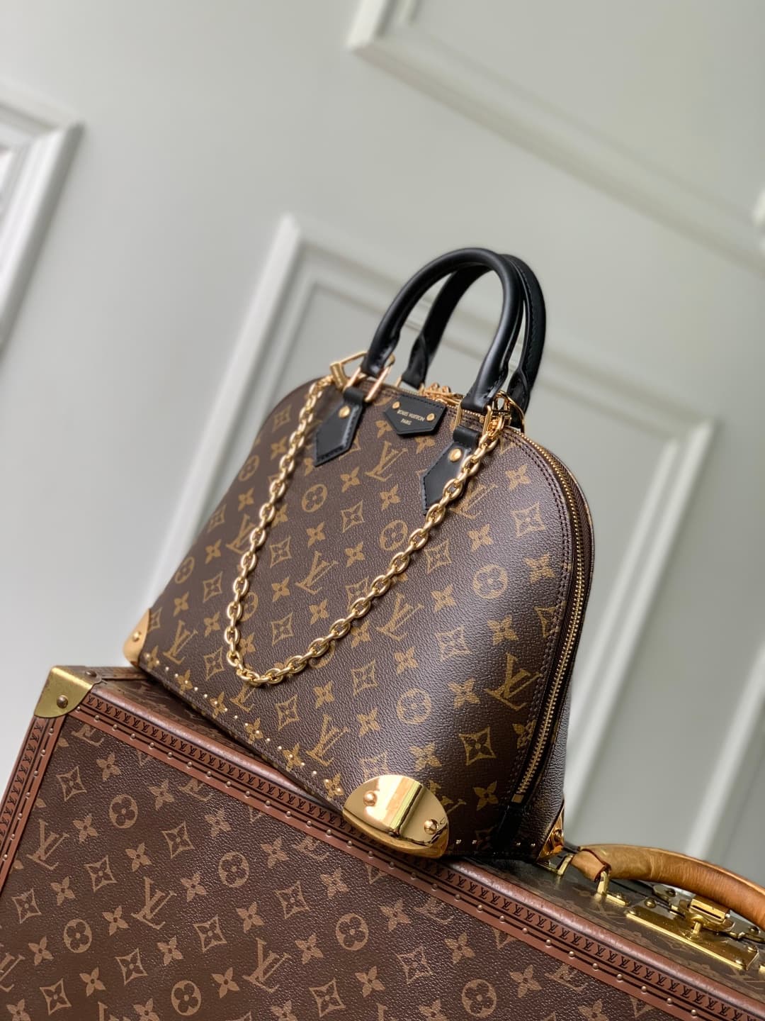 Louis Vuitton Alma Trunk handbag in Monogram canvas M27216 High