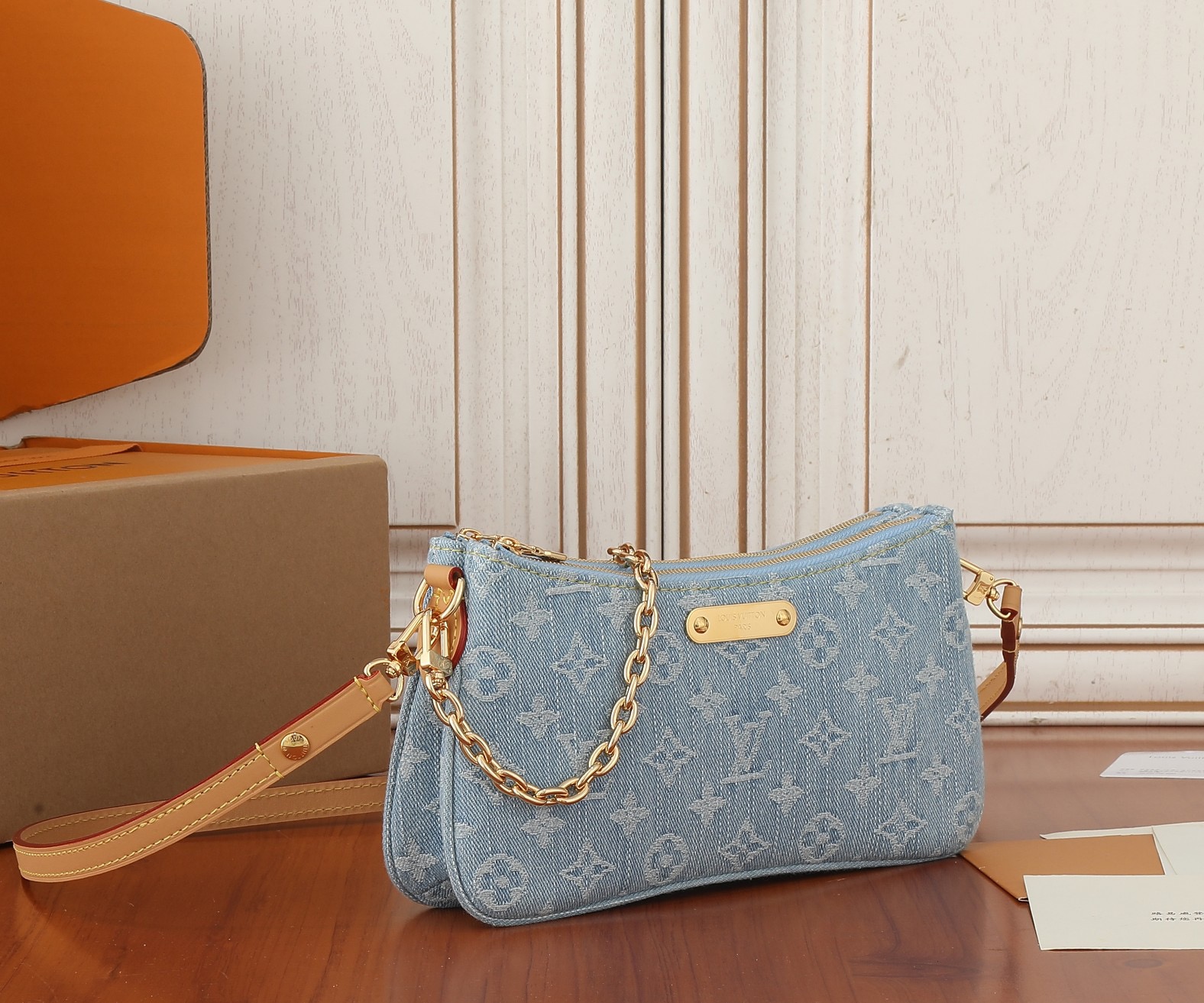 Louis Vuitton M83532 Liv Pochette Denim Cowboy Shoulder Bag Size 24.5*13.5*6.5cm