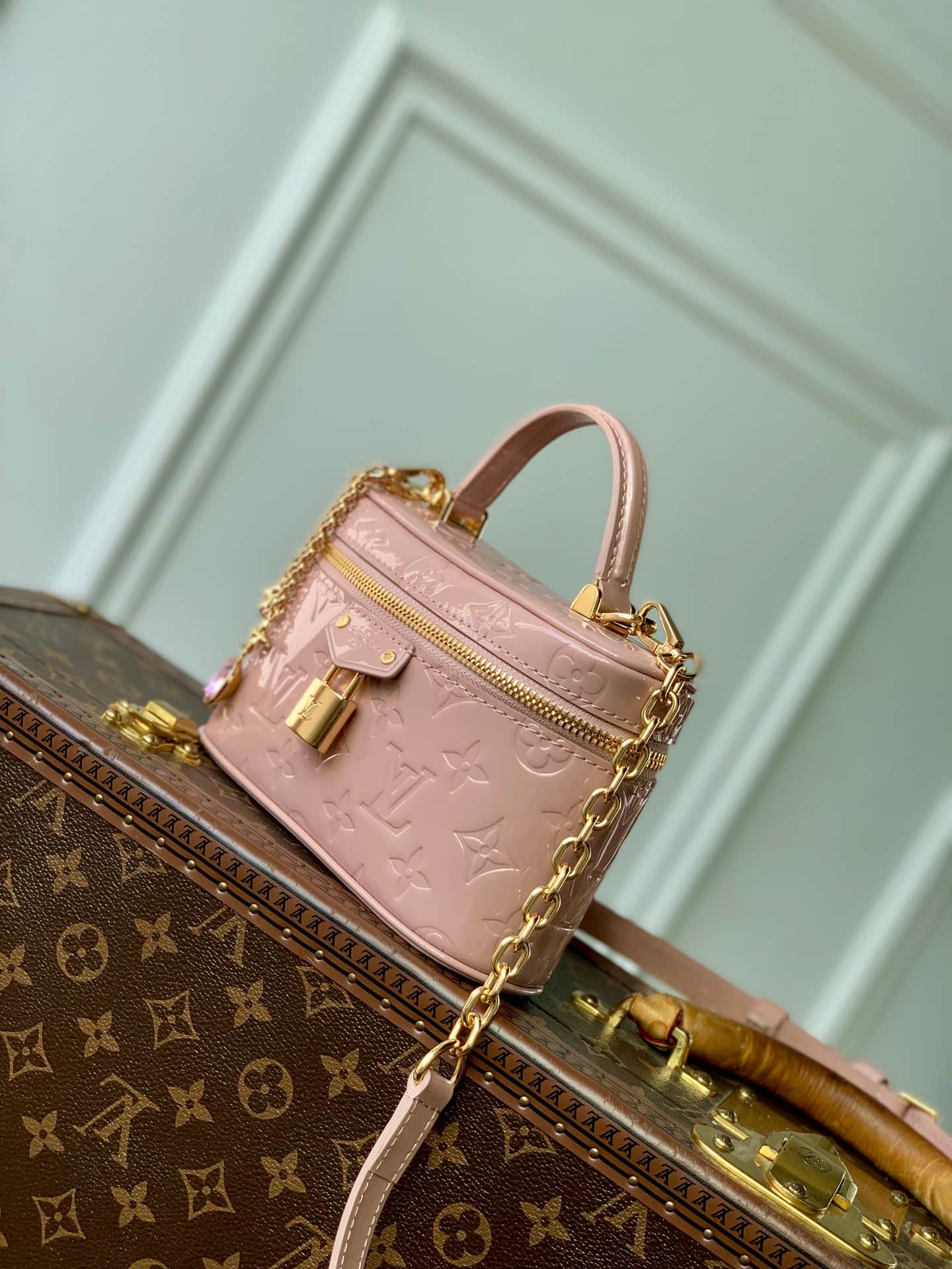 Louis Vuitton Vanity Chain Pouch Desert Sand Varnished cowhide leather M27169 High