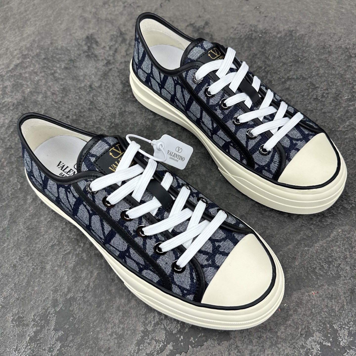 Valentino   2026ss  New Sneaker  Size 36-46