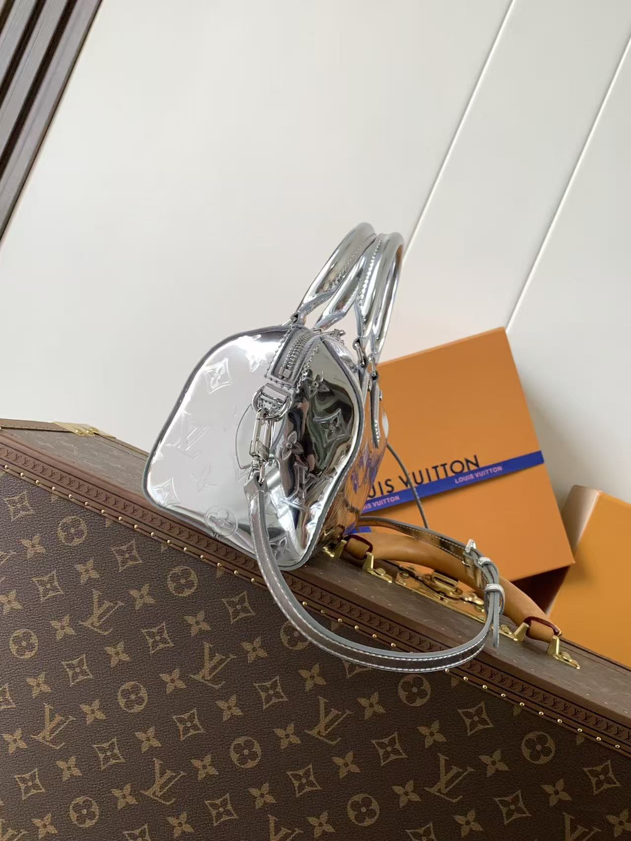 Louis Vuitton Speedy Bandoulière 20 Monogram embossed Coated canvas M11987 Silver