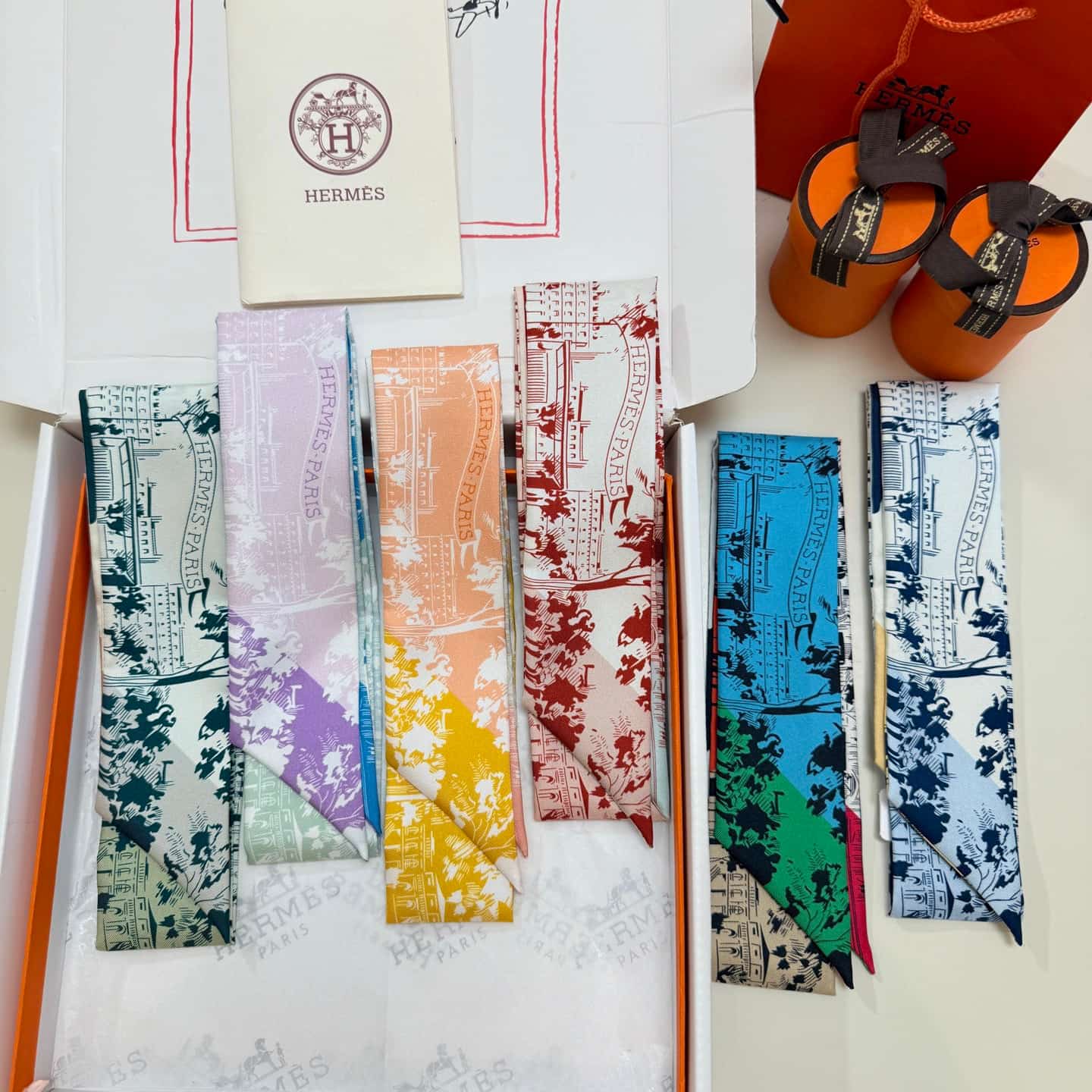 Hermes A l'Ombre des Boulevards Twilly scarf