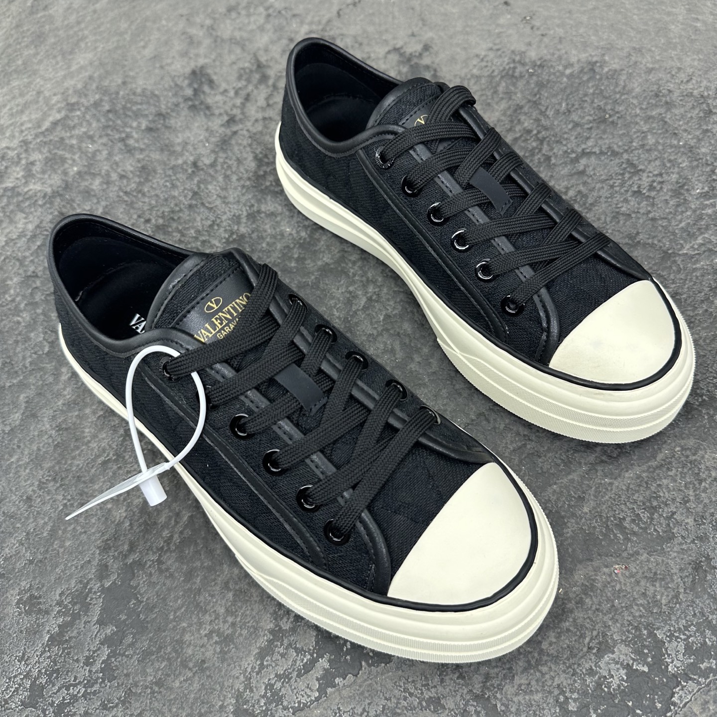 Valentino   2026ss  New Sneaker  Size 36-46