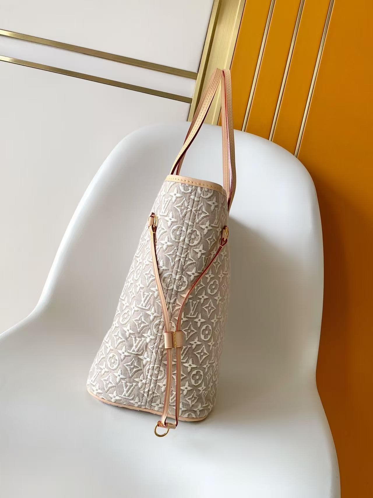 Louis Vuitton Neverfull MM Monogram Emblème Peuplier M2A381 High