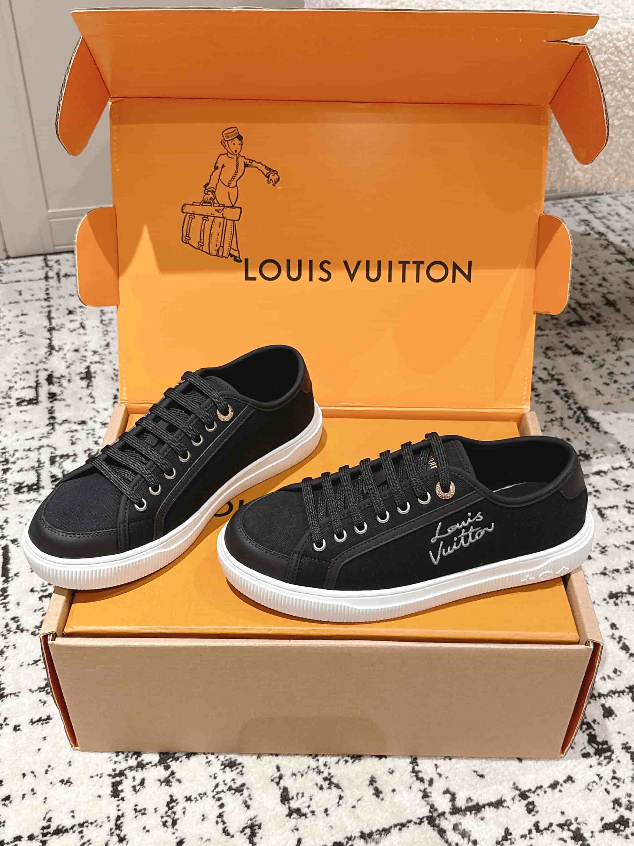 Louis Vuitton Lagoon Sneaker Shoes Women