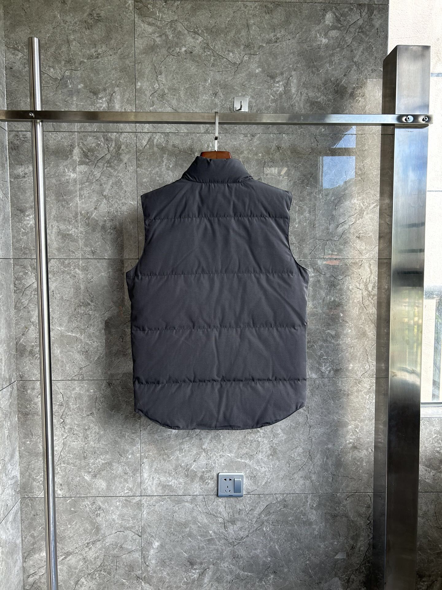 Canada Goose E20 Freestyle Vest-WD Men Winter Vest Size S-XXL