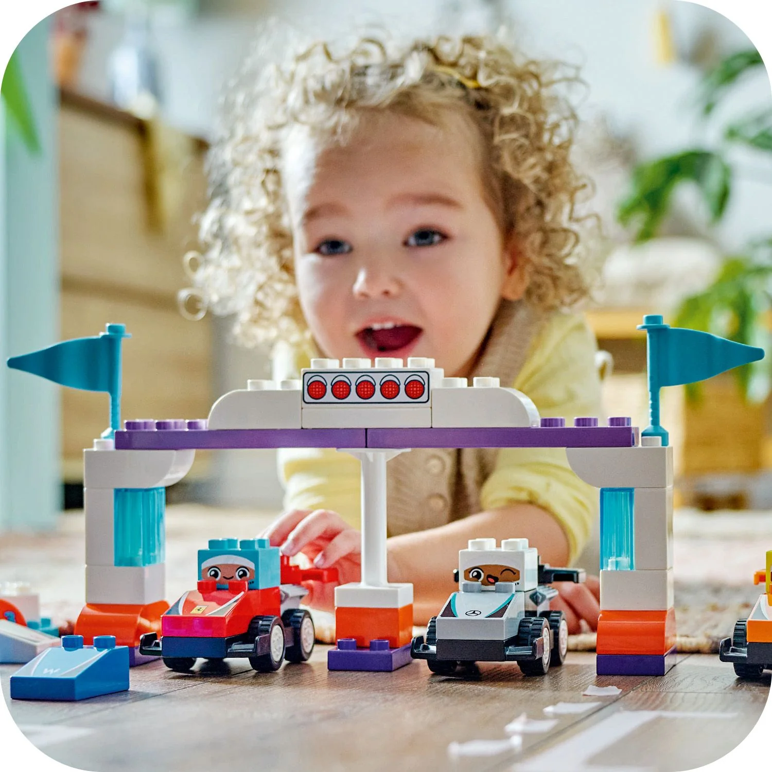LEGO® DUPLO™ F1® Team Race Cars & Drivers