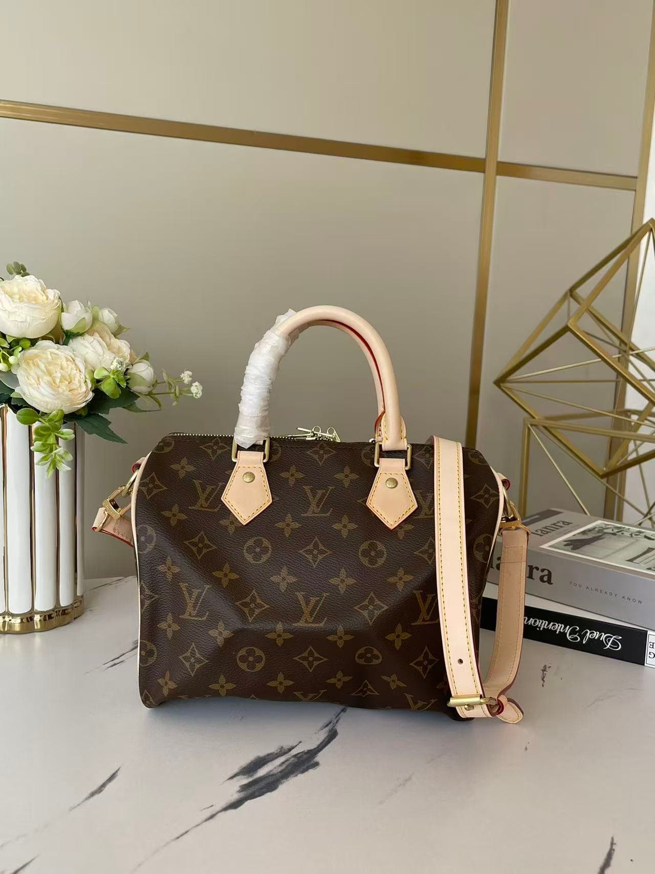 Louis Vuitton Speedy Bandoulière 25 Monogram coated canvas M46977